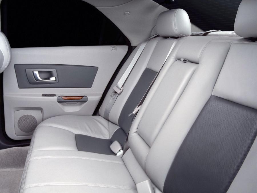  Cadillac CTS 2002 года  (фото 3 из 26)